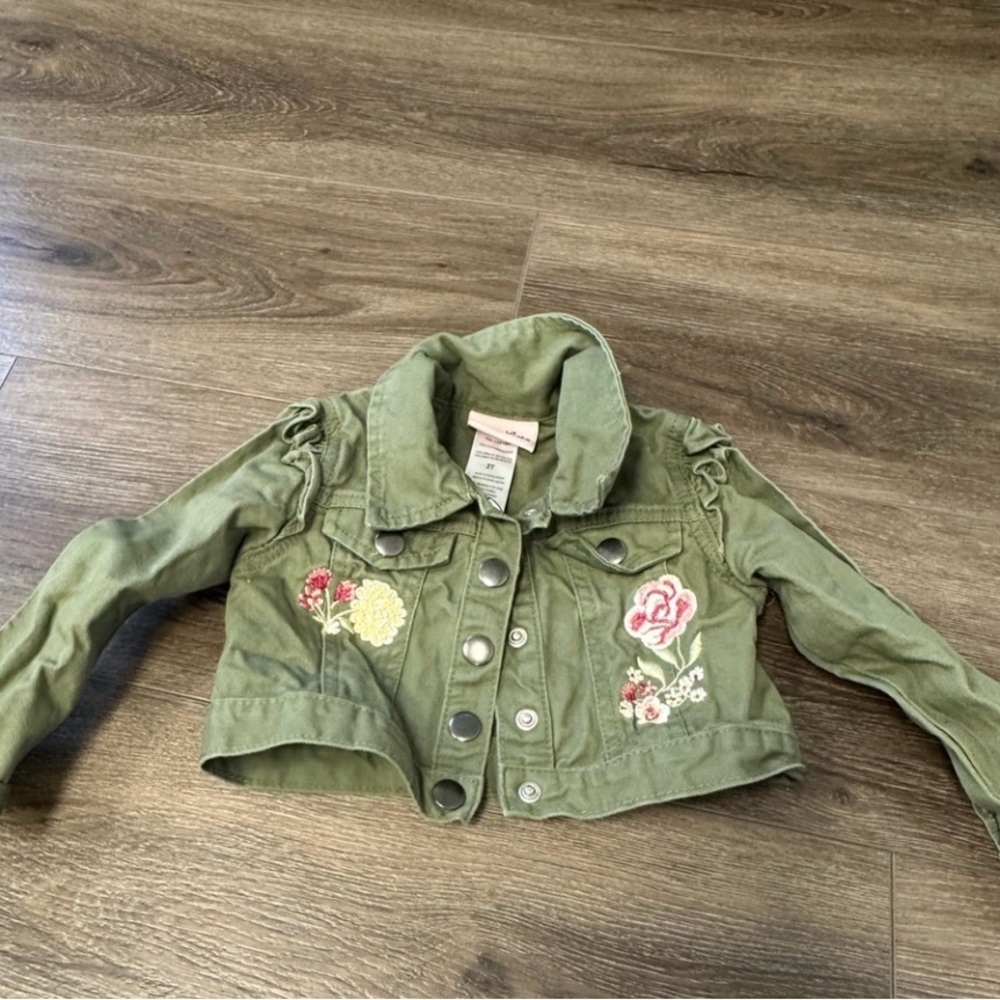 💥 $5 if bundled - 2T LITTLE LASS Olive Green Embroidered Utility Jacket Flowers